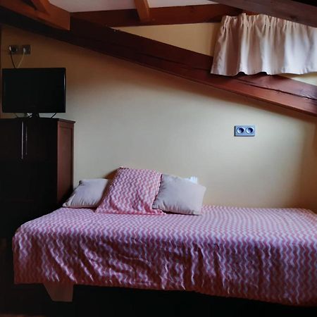 Hotel La Plaza Proaza Ngoại thất bức ảnh
