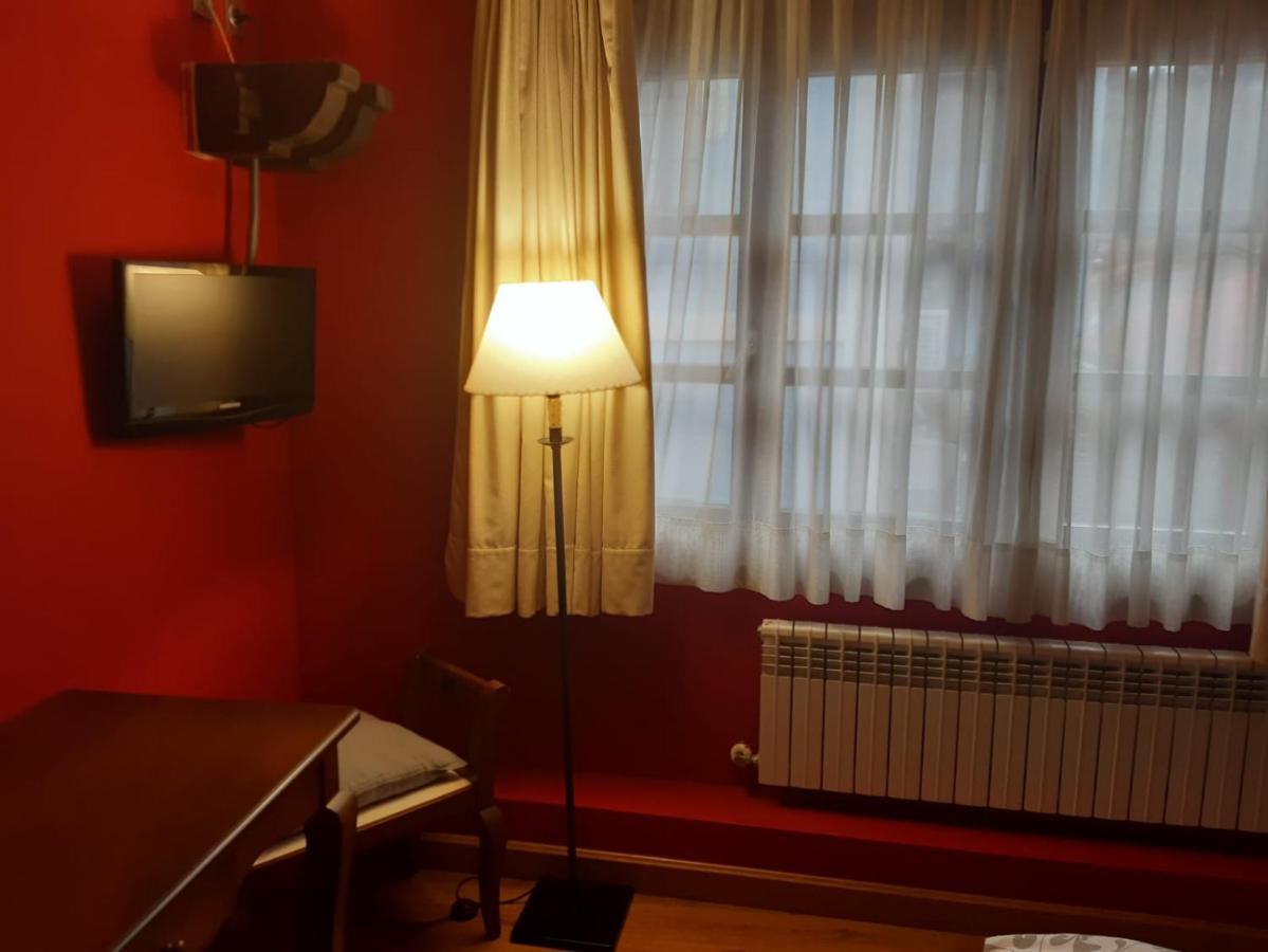 Hotel La Plaza Proaza Ngoại thất bức ảnh
