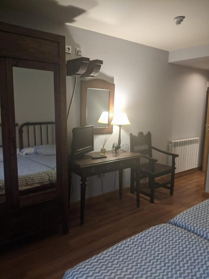 Hotel La Plaza Proaza Ngoại thất bức ảnh