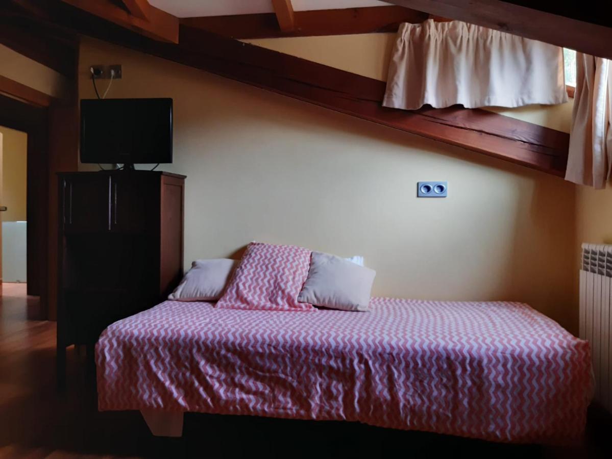 Hotel La Plaza Proaza Ngoại thất bức ảnh